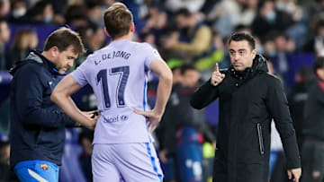 Luuk De Jong, Xavi Hernandez