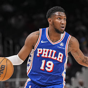 Mar 10, 2025; Atlanta, Georgia, USA; Philadelphia 76ers forward Justin Edwards (19) looks for a play against the Atlanta Hawks during the first half at State Farm Arena. Mandatory Credit: Dale Zanine-Imagn Images