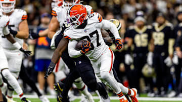 Nov 17, 2024; New Orleans, Louisiana, USA;  Cleveland Browns wide receiver Kadarius Toney (87) rushes against the New Orleans Saints during the first half at Caesars Superdome. Mandatory Credit: Stephen Lew-Imagn Images
