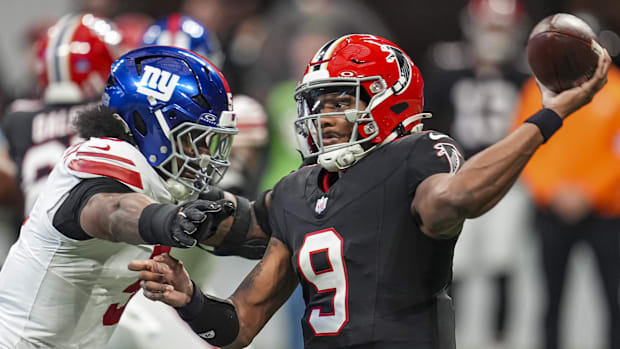 New York Giants edge Kayvon Thibodeaux