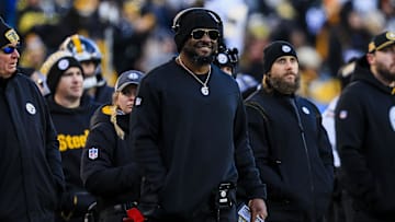 Dec 1, 2024; Cincinnati, Ohio, USA; Pittsburgh Steelers head coach Mike Tomlin during the second half against the Cincinnati Bengals at Paycor Stadium. Mandatory Credit: Katie Stratman-Imagn Images