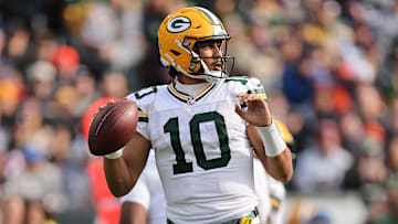 Green Bay Packers v Chicago Bears