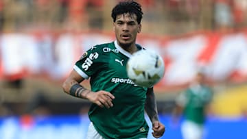 Zagueiro ganhou férias antecipadas