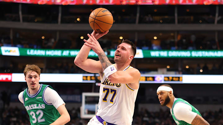 Los Angeles Lakers v Dallas Mavericks