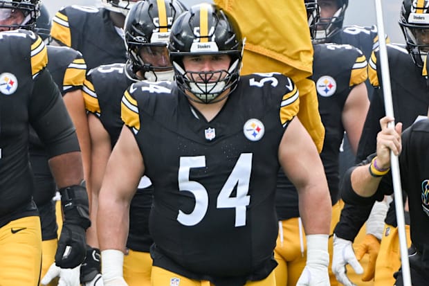 Pittsburgh Steelers center Zach Frazier Pittsburgh Steelers center Zach Frazier