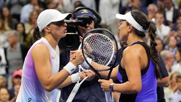 Jessica Pegula and Iga Swiatek