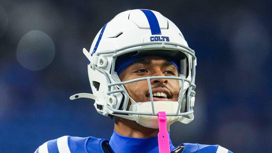 Indianapolis Colts wide receiver Josh Downs (1) smiles Indianapolis Colts wide receiver Josh Downs (1) smiles