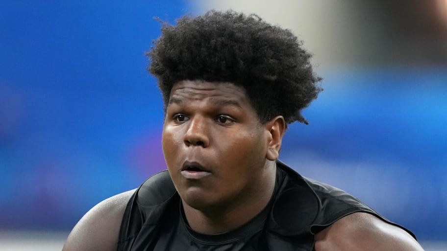Mar 2, 2025; Indianapolis, IN, USA; Oregon offensive lineman Josh Conerly (OL07) during the 2025 NFL Combine at Lucas Oil Stadium. Mandatory Credit: Kirby Lee-Imagn Images | Kirby Lee-Imagn Images