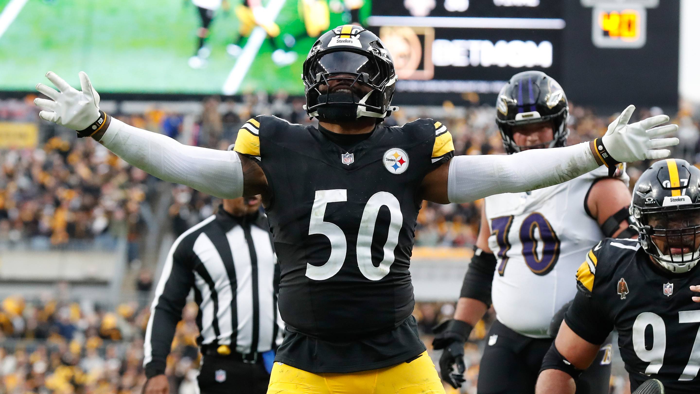 Steelers Bringing Back Hard-Hitting LB