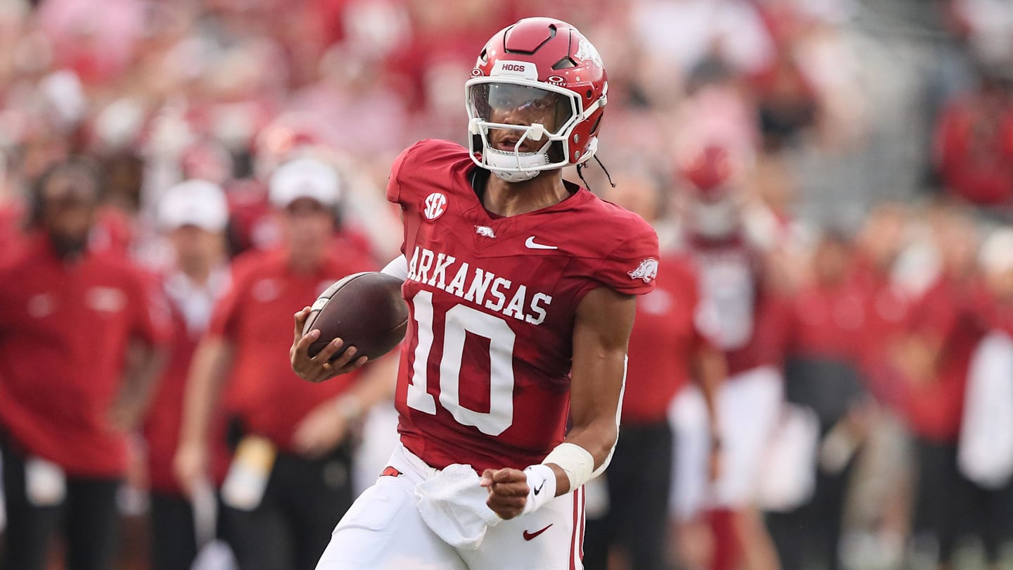 Arkansas vs. Texas Tech score prediction by expert football model