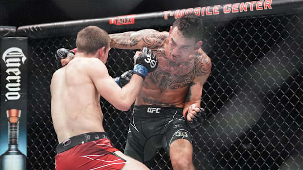 Max Holloway promises Ilia Topuria his will "Bleed Red, Just Like Me'