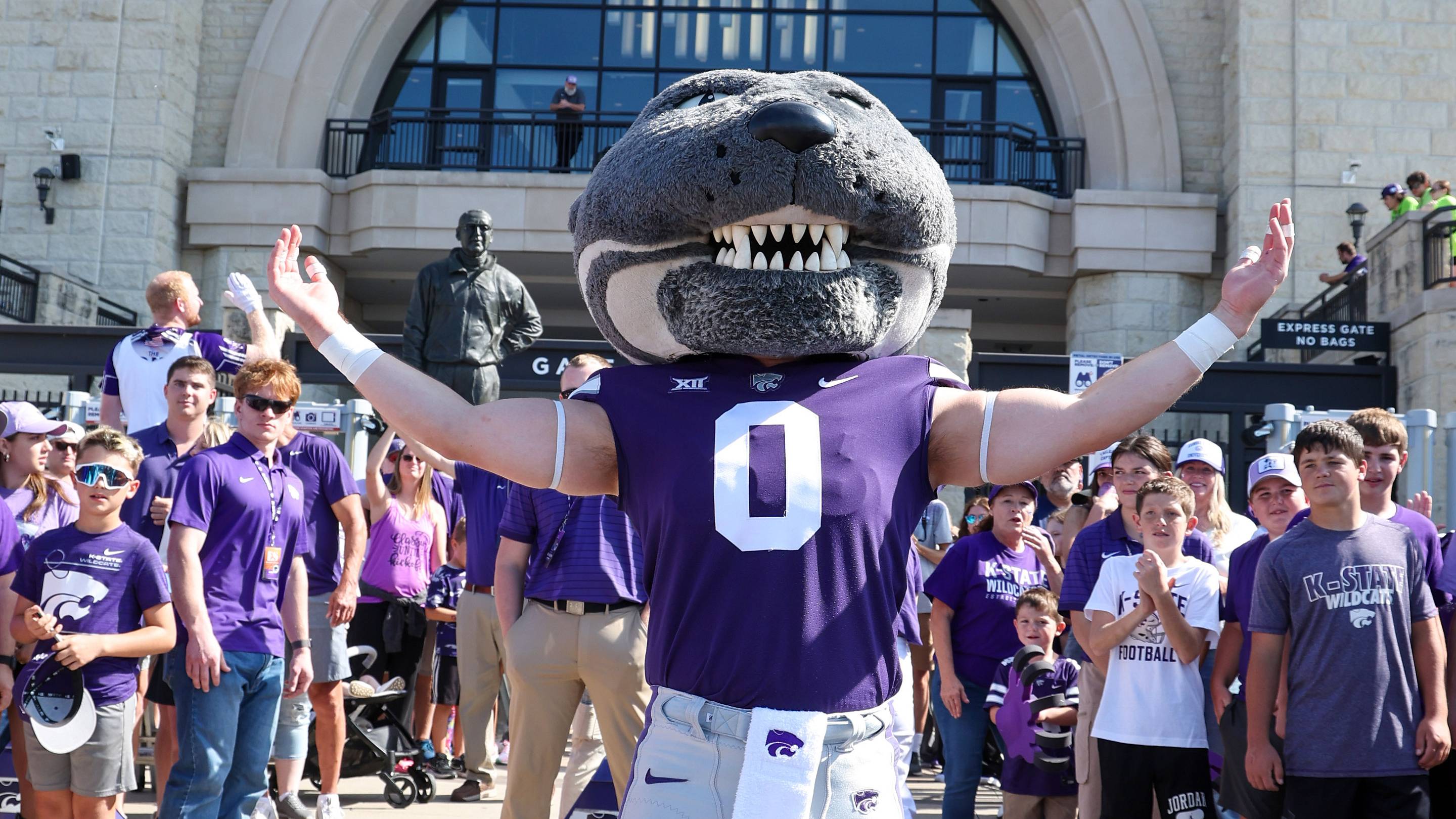 Kansas State Wildcats mascot Willie Wildcat poses before the team arrives at the stadium for a game against the TCU Horned Frogs at Bill Snyder Family Football Stadium. | Scott Sewell-Imagn Images