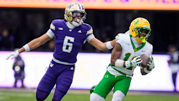 Oregon wide receiver Jeremiah McClellan caught passes of 41 and 35 yards against the Huskies, but his most spectacular play was one the officials waved off.