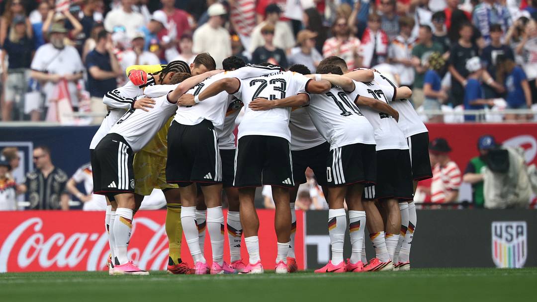Soll der große Wurf gelingen, muss die DFB-Elf eng zusammenrücken