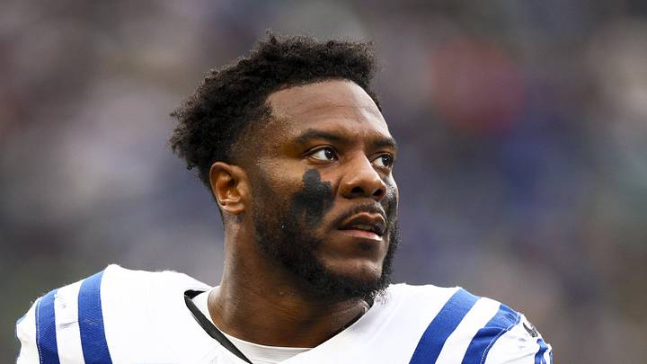 Indianapolis Colts linebacker Zaire Franklin stands on the sideline