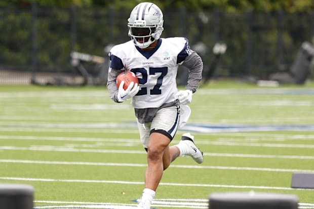 Dallas Cowboys RB Miles Sanders goes through a drill during practice at the Ford Center at the Star Training Facility.