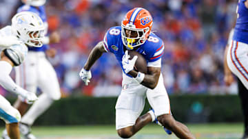 Aug 30, 2025; Gainesville, Florida, USA; Florida Gators wide receiver Vernell Brown III (8) runs with the ball against the Long Island Sharks during the first half at Ben Hill Griffin Stadium. Mandatory Credit: Matt Pendleton-Imagn Images