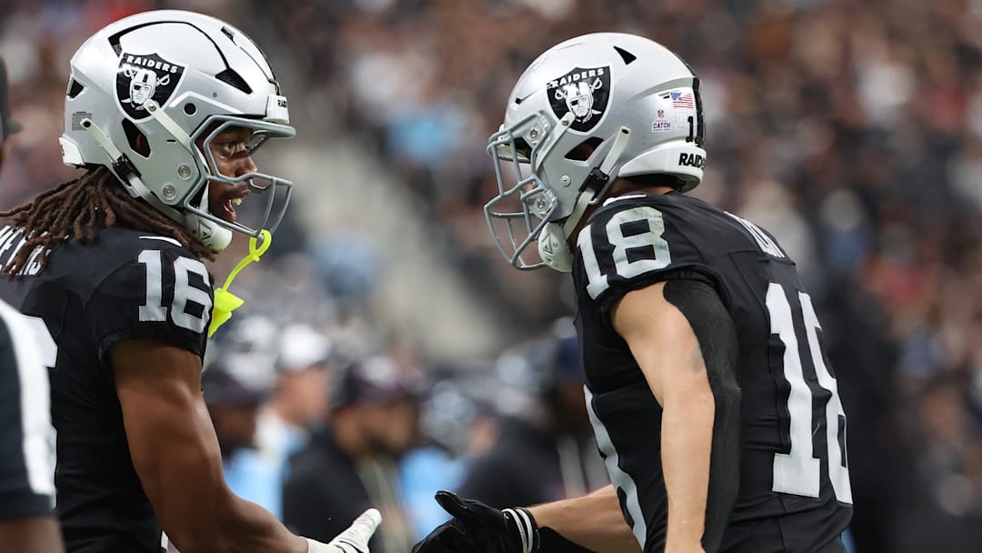 Tennessee Titans v Las Vegas Raiders