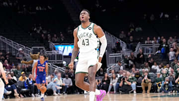 Detroit Pistons v Milwaukee Bucks