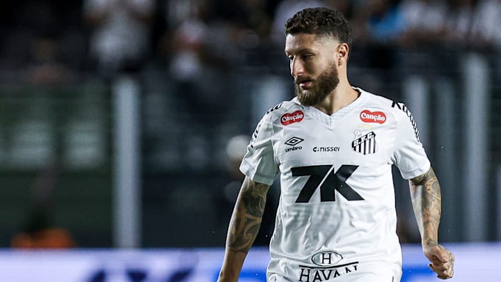 Zé Rafael é desfalque importante no meio de campo do Santos Zé Rafael é desfalque importante no meio de campo do Santos