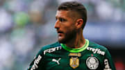 Na mira de clubes brasileiros, Zé Rafael indica permanência no Palmeiras