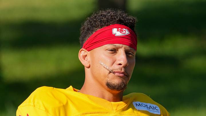 Kansas City Chiefs quarterback Patrick Mahomes (15)