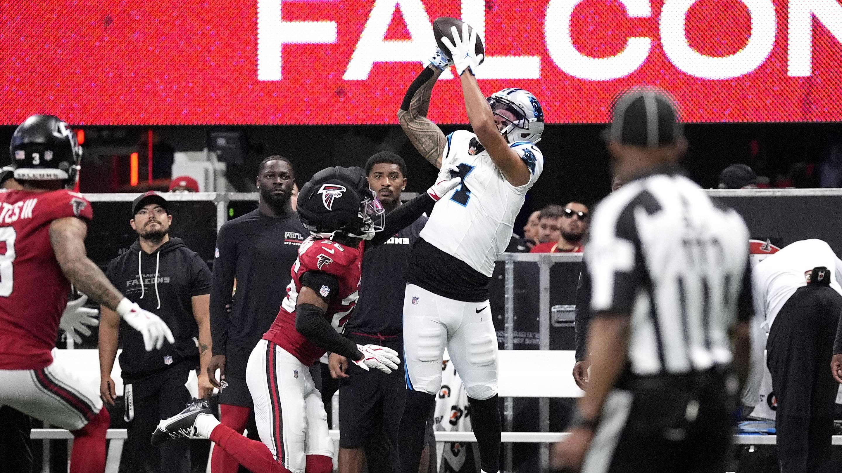 Lions' Wobbly Defense Has Tall Order on Sunday Night vs. Panthers