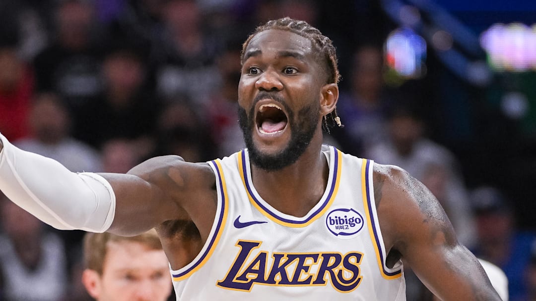 Deandre Ayton, Los Angeles Lakers