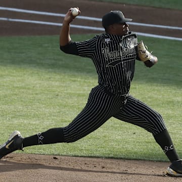 Jun 19, 2021; Omaha, Nebraska, USA;  Vanderbilt Commodores pitcher Kumar Rocker (80) throws against the Arizona Wildcats at TD Ameritrade Park. 