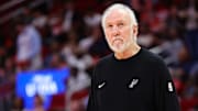 Gregg Popovich es el entrenador de los San Antonio Spurs desde 1996