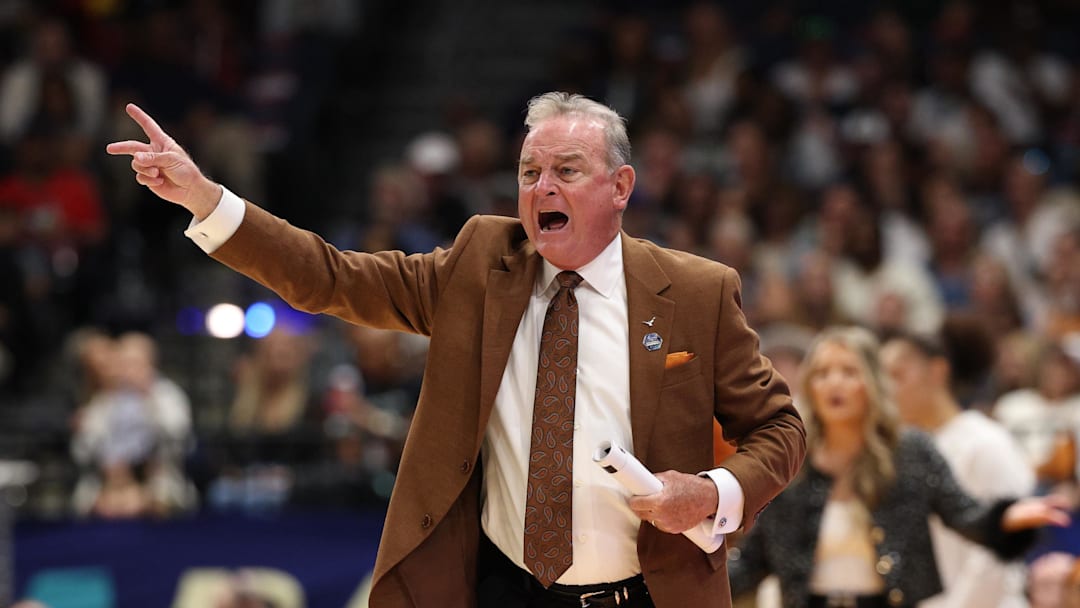 Apr 4, 2025; Tampa, FL, USA; Texas Longhorns head coach Vic Schaefer reacts during the first quarter in a semifinal of the women's 2025 NCAA tournament at Amalie Arena. Mandatory Credit: Nathan Ray Seebeck-Imagn Images Apr 4, 2025; Tampa, FL, USA; Texas Longhorns head coach Vic Schaefer reacts during the first quarter in a semifinal of the women's 2025 NCAA tournament at Amalie Arena. Mandatory Credit: Nathan Ray Seebeck-Imagn Images