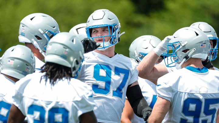 Detroit Lions defensive end Aidan Hutchinson (97).