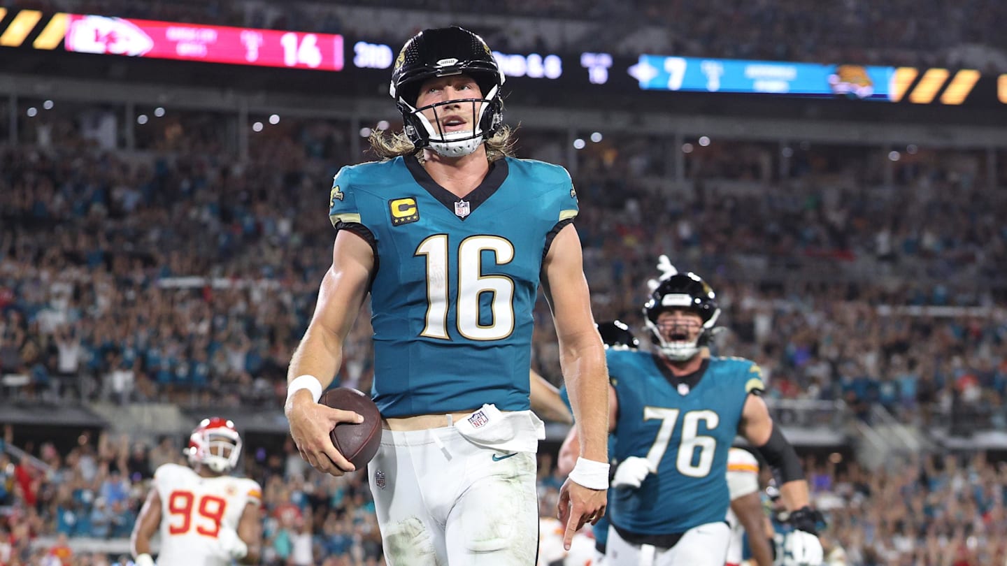 Jaguars Snap Eight-Game Skid, Improve to 4-1