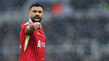 Salah é um dos titulares do Liverpool para a partida