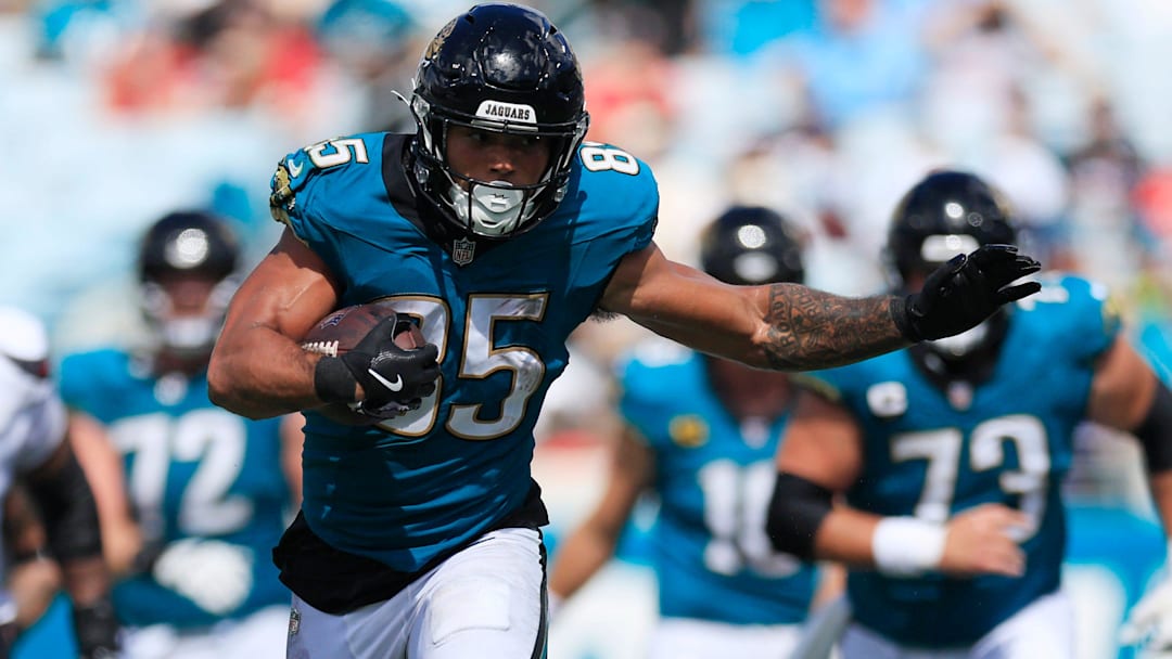 Jaguars TE Brenton Strange has scored double-digit fantasy points in each of his last two games. 