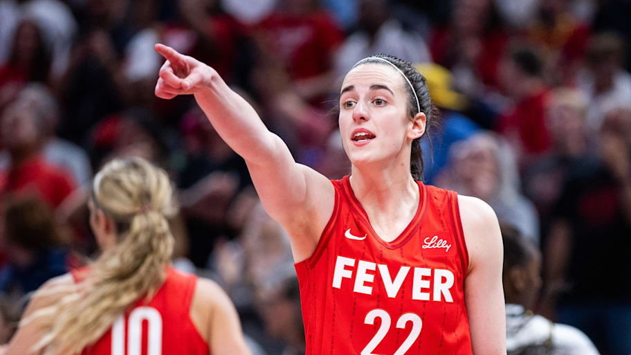 Indiana Fever guard Caitlin Clark (22) in the second half against the Chicago Sky at Gainbridge Fieldhouse. | Trevor Ruszkowski-Imagn Images