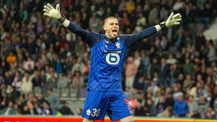 Lucas Chevalier est élu meilleur gardien de la saison en Ligue 1 Lucas Chevalier est élu meilleur gardien de la saison en Ligue 1