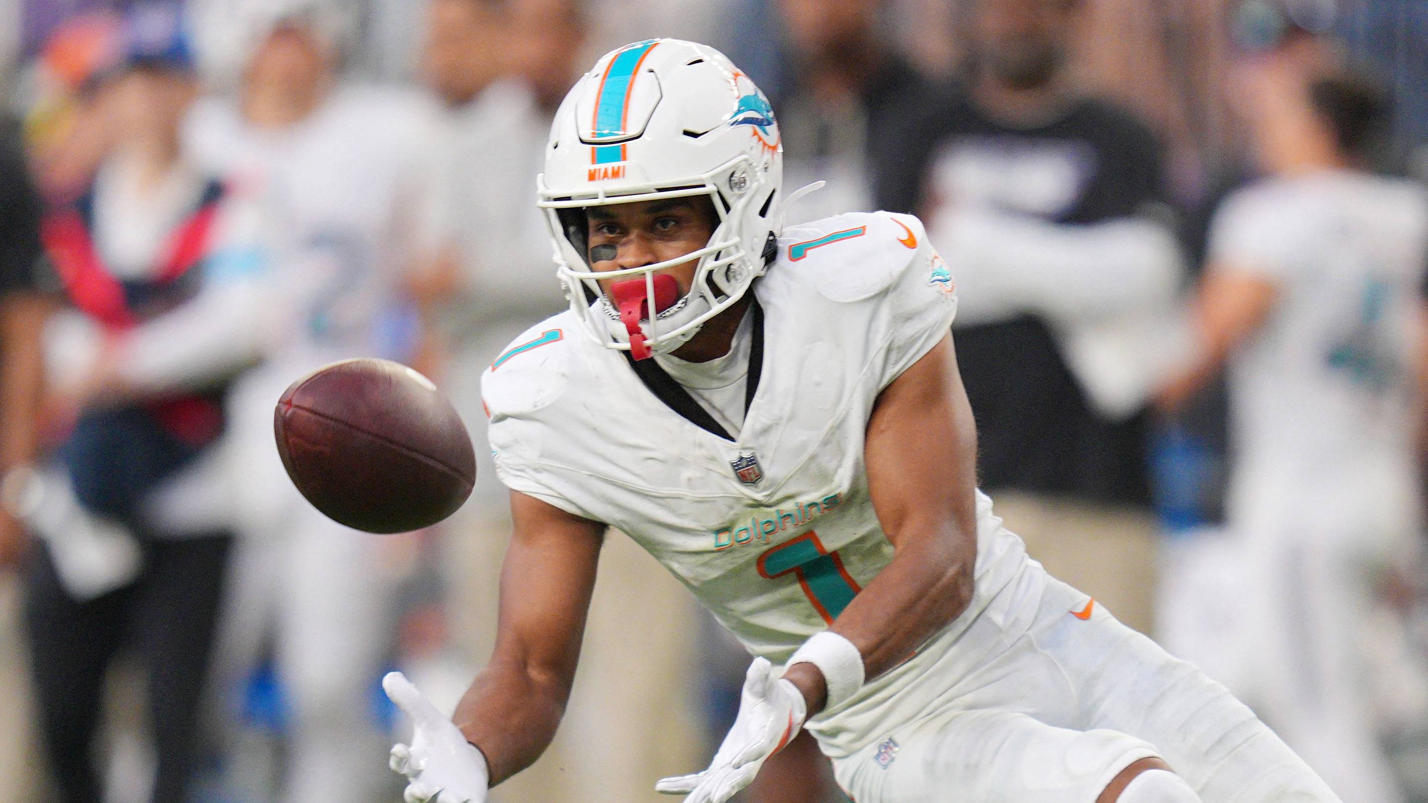 Steelers' Receiver Hunt Intensifies: Tolbert and Turpin on the Radar