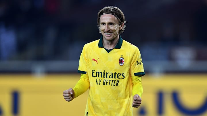 Luka Modric, a sus 40 años, se ha convertido en el nuevo metrónomo del Milan, guiando al club al liderato de la Serie A.