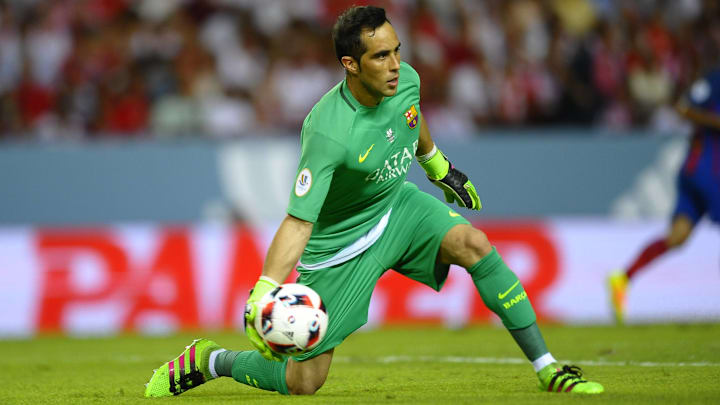 Claudio Bravo could return to Barcelona in the wake of Marc-André ter Stegen's injury.