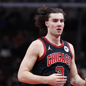 Nov 22, 2024; Chicago, Illinois, USA; Chicago Bulls guard Josh Giddey (3) brings the ball up court against the Atlanta Hawks during the first half at United Center. Mandatory Credit: Kamil Krzaczynski-Imagn Images