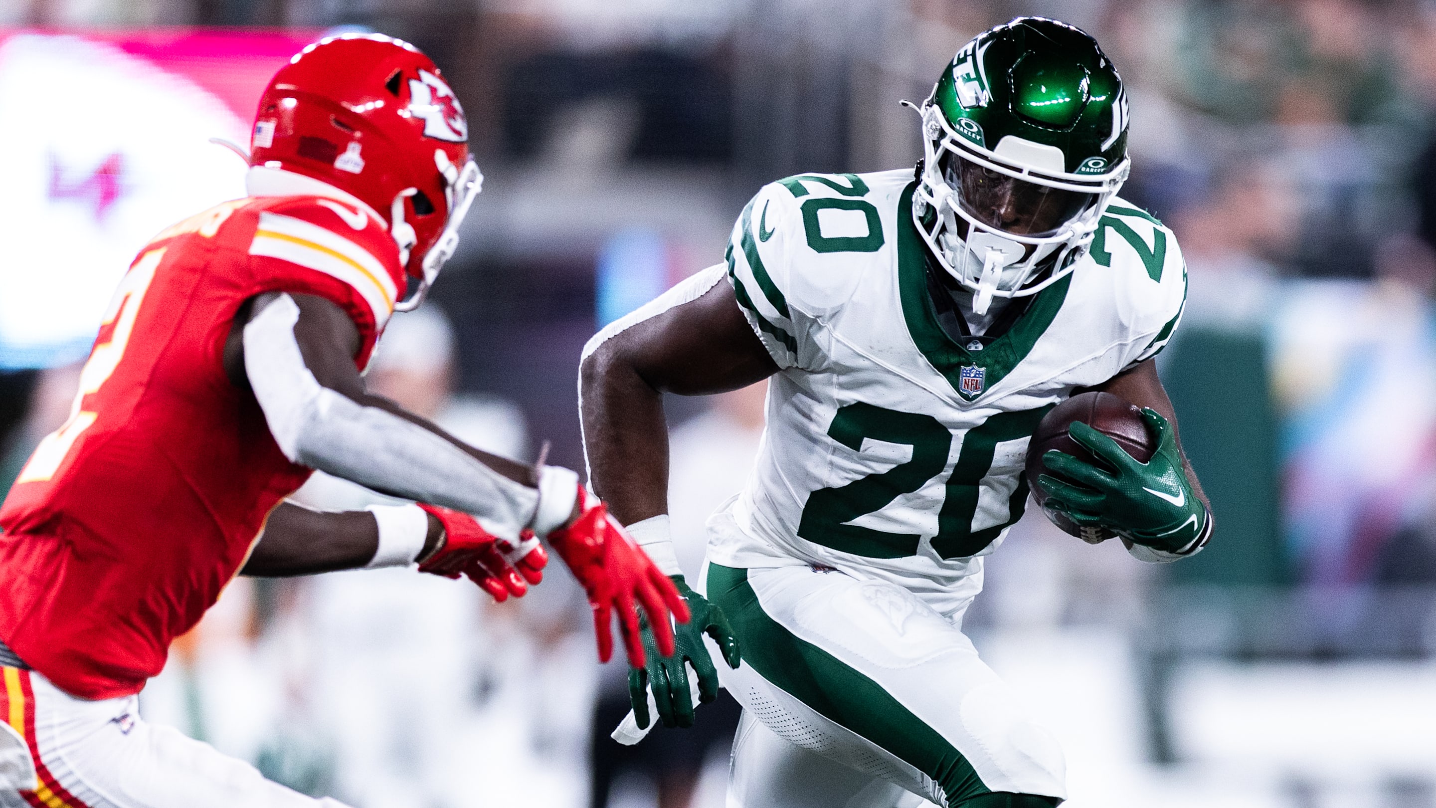 NFL Rumors roundup: Chiefs' Breece Hall price, Packers CB holdup and more