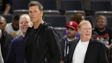 Tom Brady y Mark Davis, dueño de Las Vegas Raiders de la NFL