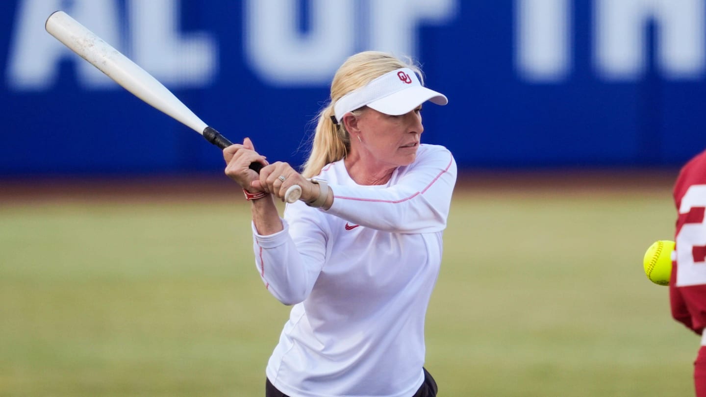 Oklahoma, Alabama Compete in NCAA Softball Super Regional at Norman
