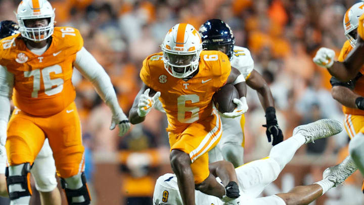 Tennessee running back Dylan Sampson (6) on the run play during the NCAA college football game against Kent State on Saturday, Sept. 14, 2024 in Knoxville, Tenn.