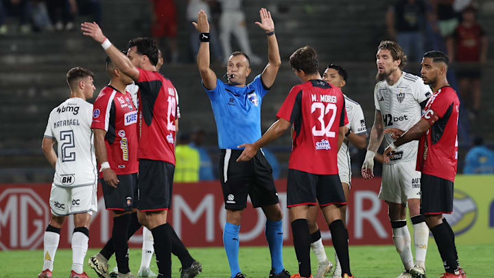 Atlético Mineiro x Caracas duelam pela Sul-Americana 2025
