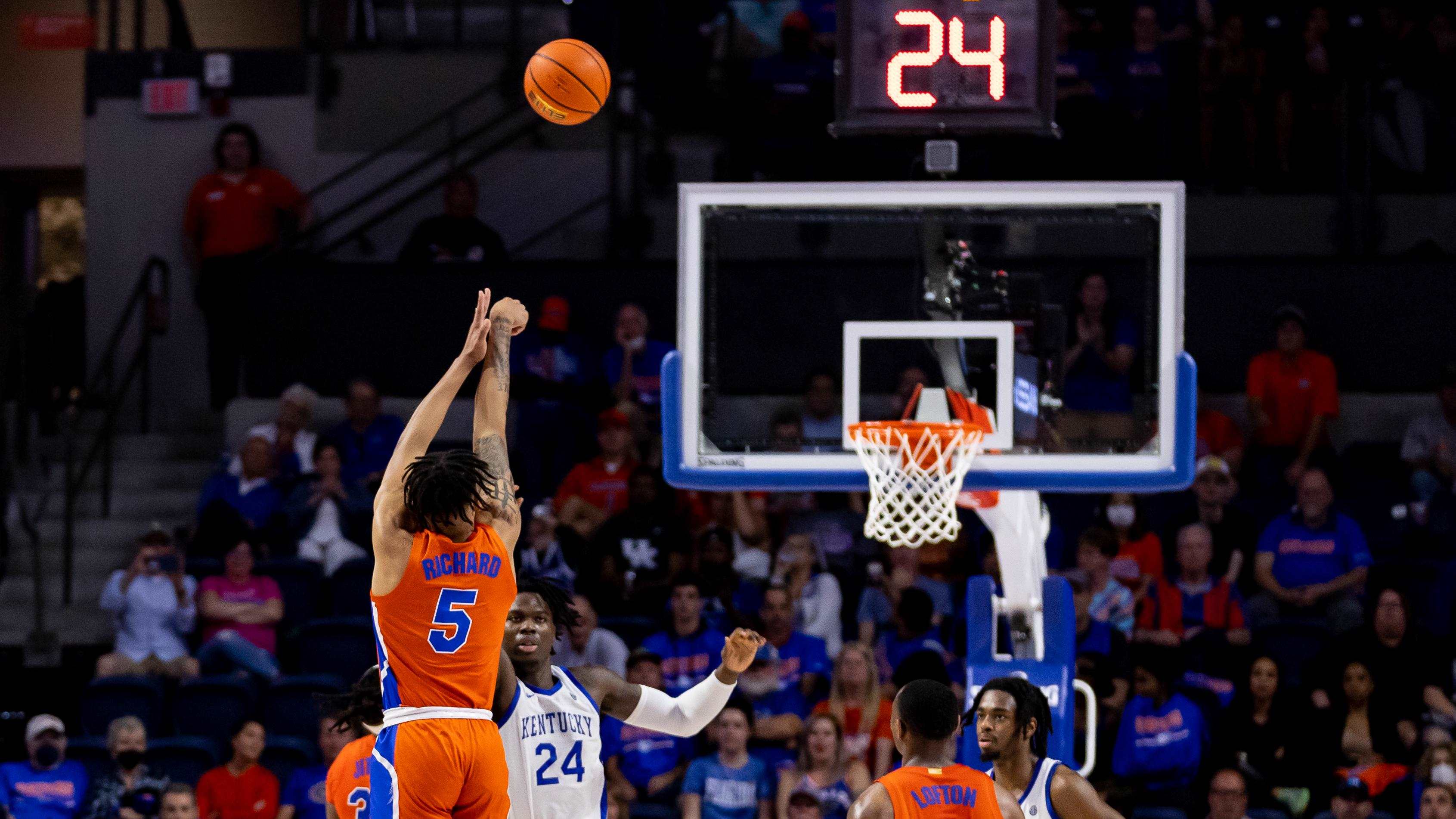 Kentucky basketball tips off SEC against Florida: How to watch and listen to the game