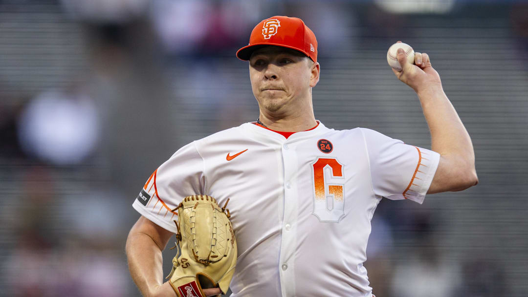 Sep 3, 2024; San Francisco, California, USA; San Francisco Giants starting pitcher Kyle Harrison (45) throws against the Arizona Diamondbacks during the first inning at Oracle Park. Sep 3, 2024; San Francisco, California, USA; San Francisco Giants starting pitcher Kyle Harrison (45) throws against the Arizona Diamondbacks during the first inning at Oracle Park.