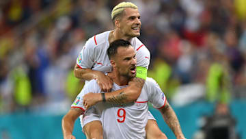 Grande fase de Xhaka no Arsenal é boa notícia para a Suíça 