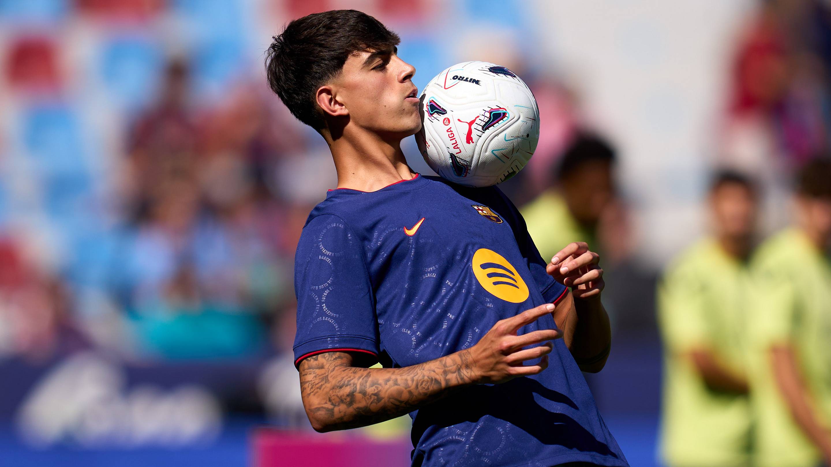 Deco locks down the midfield: Marc Bernal signs long-term Barcelona renewal